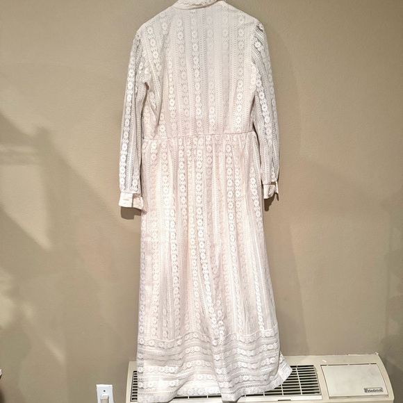 Jack Bryan Vintage Semi Sheer Lace Long Sleeve Maxi Dress Cream Size Large - Picture 9 of 10